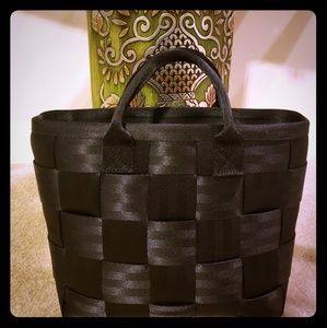 Harveys Seaybelt Bag: Backpack, Black